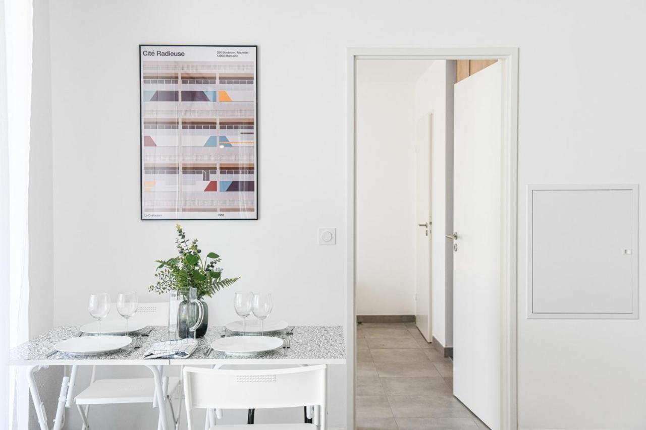 Appart Avec Terrasse Et Parking A 2 Min Du Metro Marseille Exteriör bild