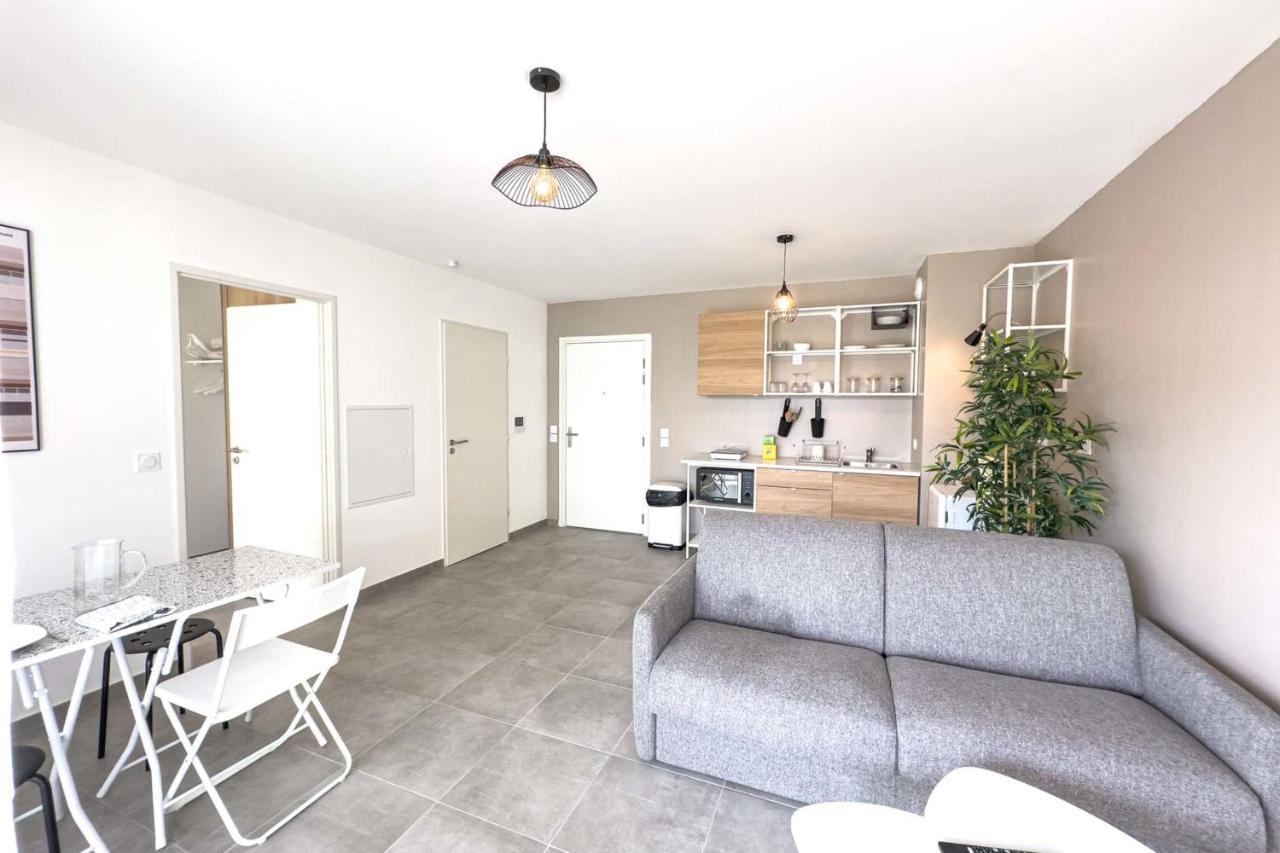 Appart Avec Terrasse Et Parking A 2 Min Du Metro Marseille Exteriör bild