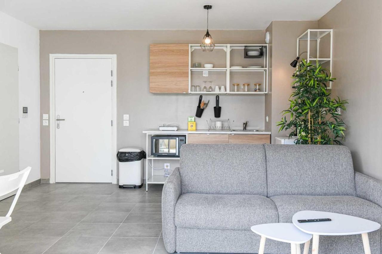 Appart Avec Terrasse Et Parking A 2 Min Du Metro Marseille Exteriör bild